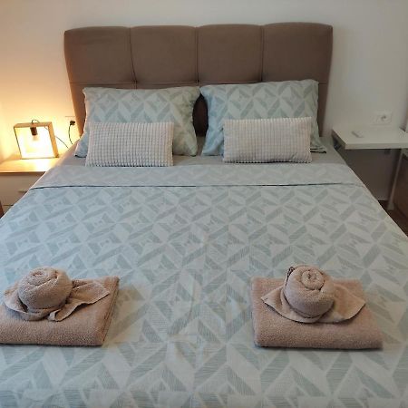 Valux Apartman Pula Bagian luar foto