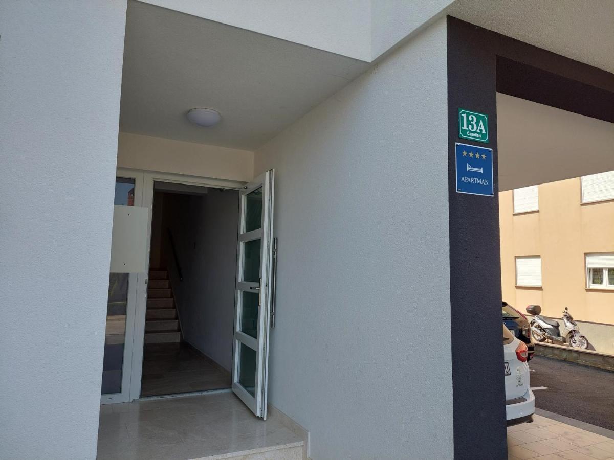 Valux Apartman Pula Bagian luar foto