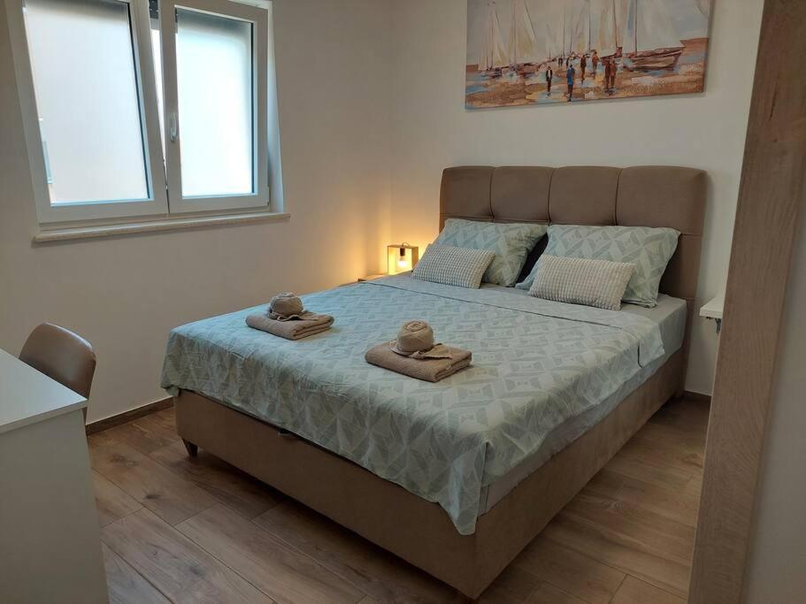 Valux Apartman Pula Bagian luar foto