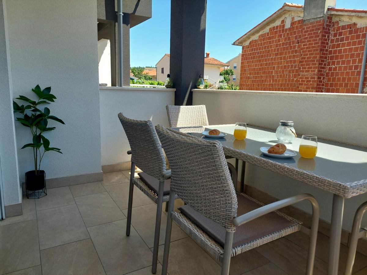 Valux Apartman Pula Bagian luar foto